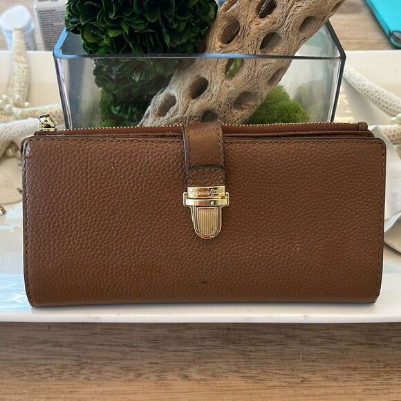 Michael kors brown leather wallet - Picture 1 of 8